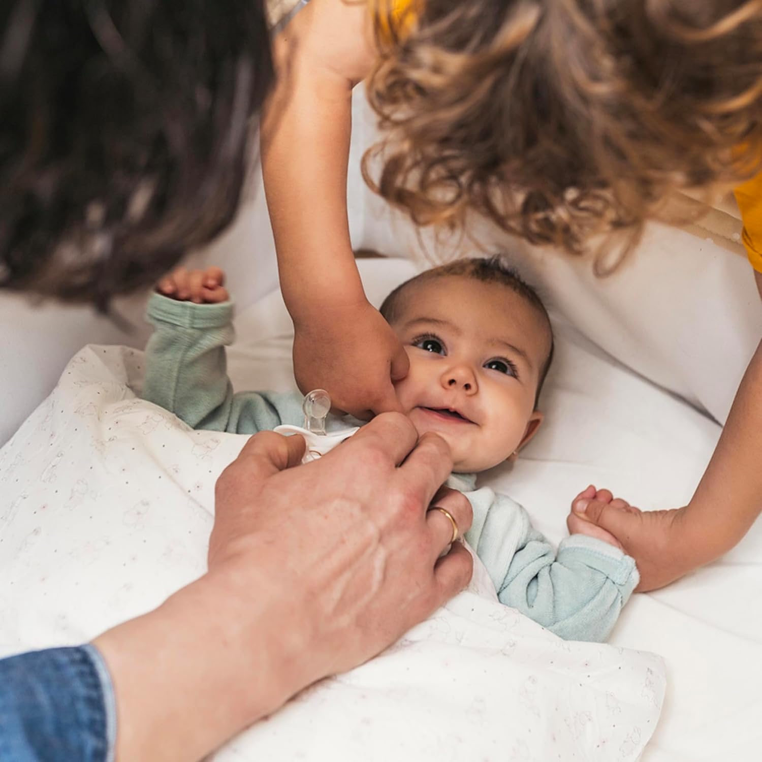 Mustela Hydra Bebe Face Cream – Daily Baby Moisturizer with Natural Avocado, Jojoba Oil & Shea Butter - 1.35 fl. oz. - Packaging may vary - 2